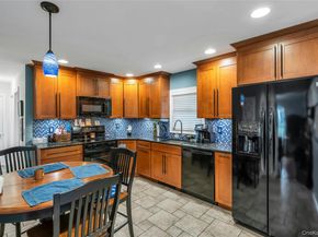 29 Crystal Lane, Westbury NY 11590