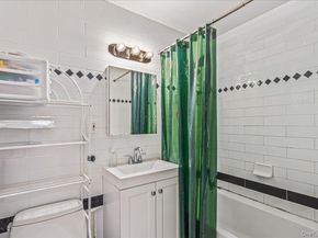 14906 Northern Boulevard 504, Flushing NY 11354