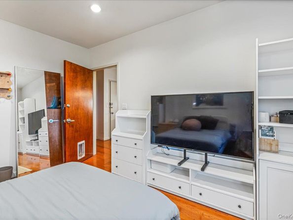 14906 Northern Boulevard 504, Flushing NY 11354