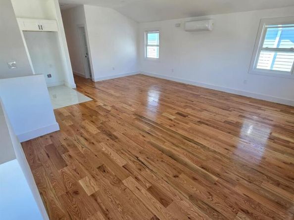 453 Beach 45 st, Far Rockaway NY 11691