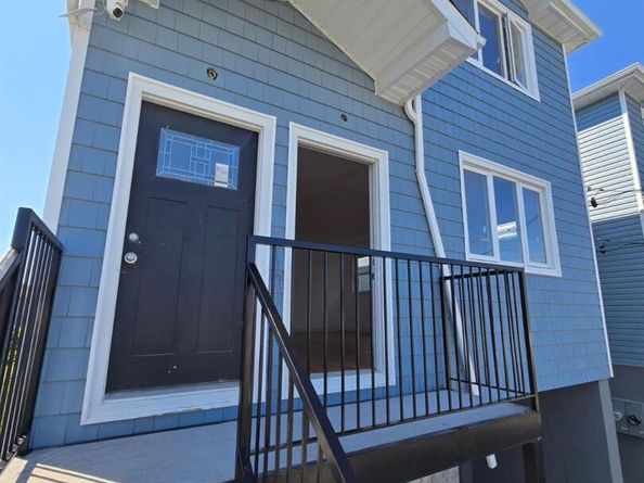 453 Beach 45 st, Far Rockaway NY 11691