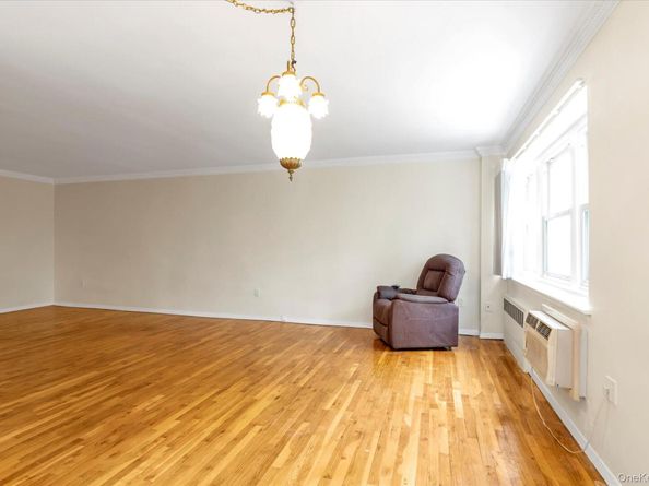 30 Pearsall Avenue 2F, Glen Cove NY 11542