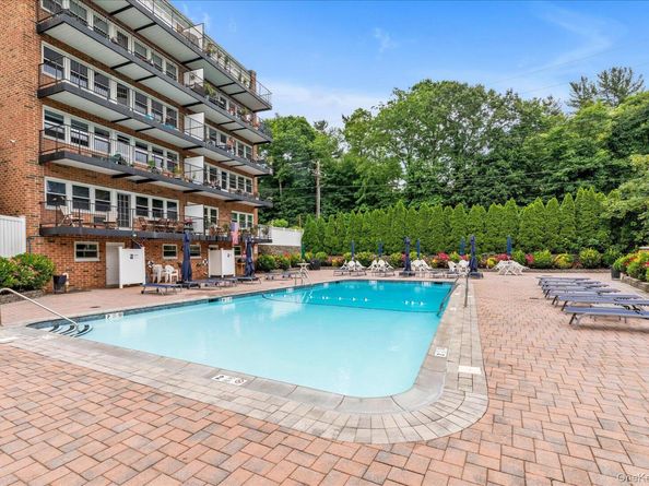 30 Pearsall Avenue 2F, Glen Cove NY 11542