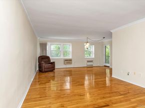30 Pearsall Avenue 2F, Glen Cove NY 11542