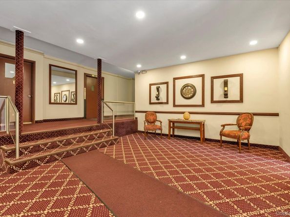 30 Pearsall Avenue 2F, Glen Cove NY 11542