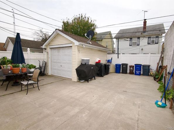 10416 124th Street, Richmond Hill NY 11419