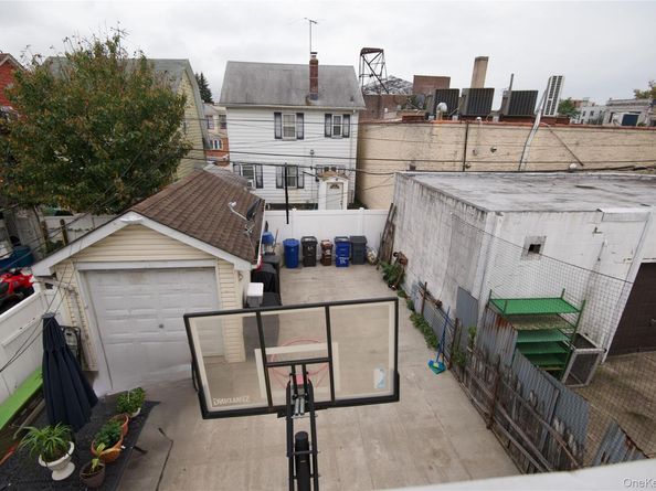 10416 124th Street, Richmond Hill NY 11419