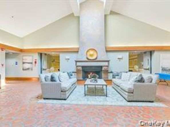 244 Glen Drive, Ridge NY 11961