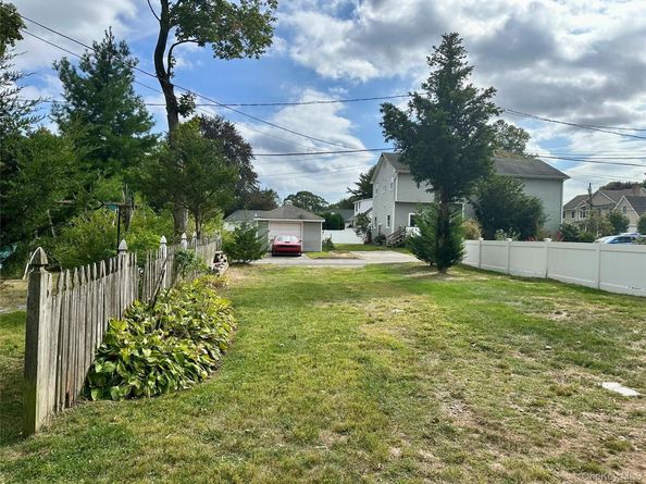 406 Moriches Road, Saint James NY 11780