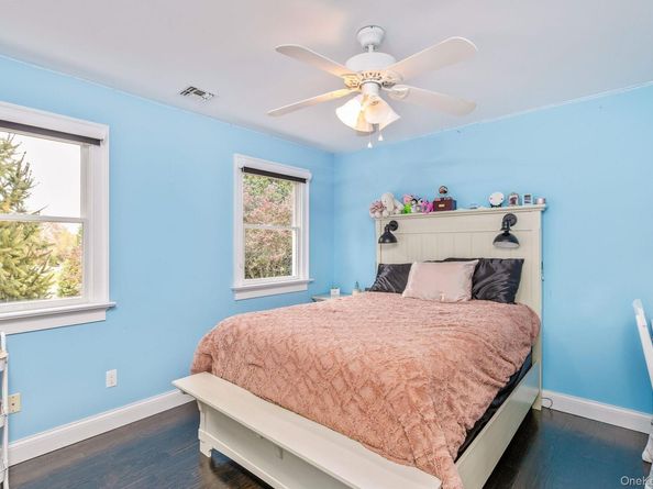 Undisclosed Address #930685, Manorville NY 11949