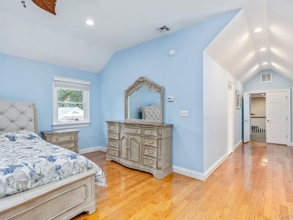 Undisclosed Address #930685, Manorville NY 11949