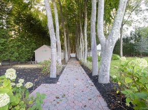 42 Old Neck Court, Manorville NY 11949