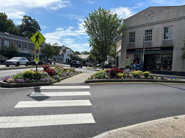 56 Pondfield Road W 4A, Bronxville NY 10708