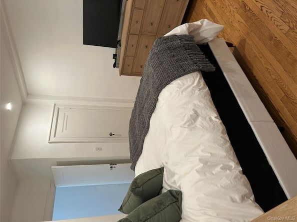 56 Pondfield Road W 4A, Bronxville NY 10708