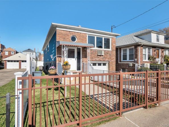 22235 Davenport Avenue, Queens Village NY 11428