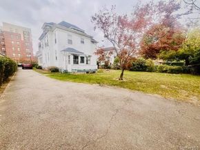 1047 Neilson Street, Far Rockaway NY 11691