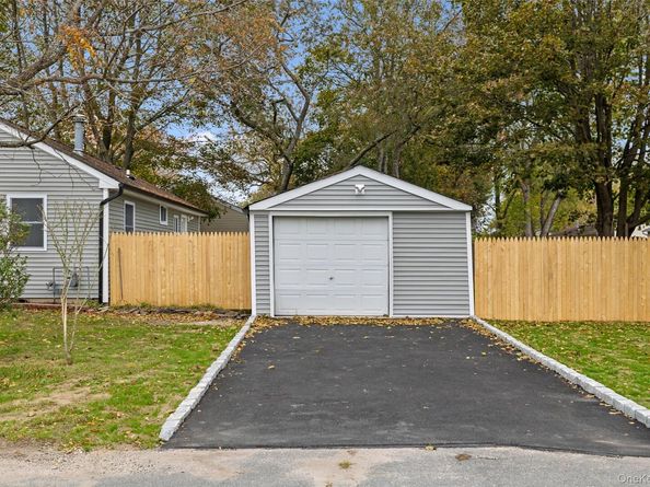 803 Meade Avenue, Bellport NY 11713