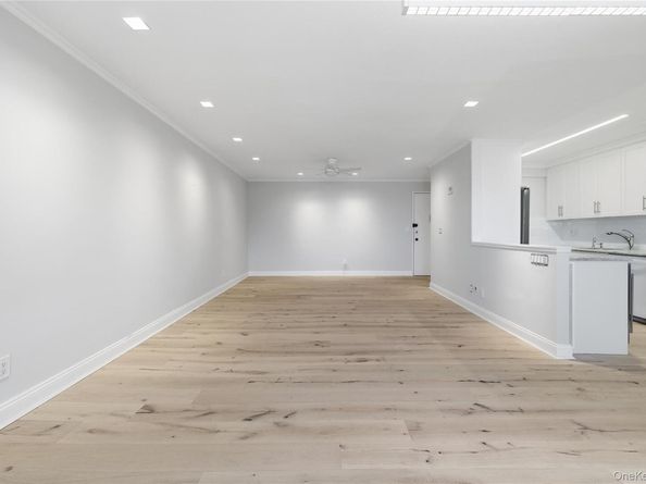 666 Shore Road 6M, Long Beach NY 11561