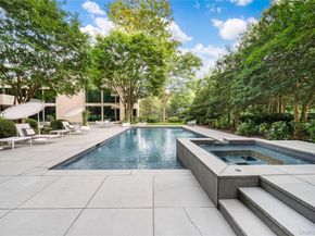 7 Folie Court, Manhasset NY 11030