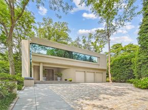 7 Folie Court, Manhasset NY 11030
