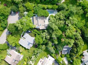 7 Folie Court, Manhasset NY 11030