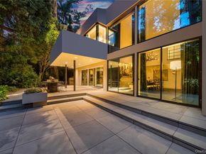 7 Folie Court, Manhasset NY 11030