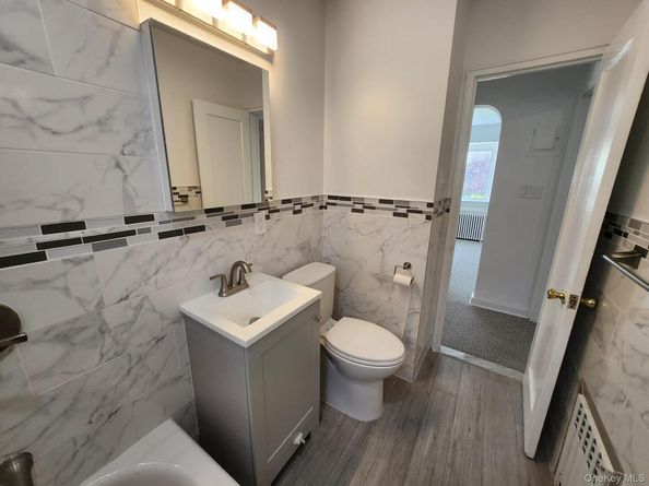 264-37A Langston Avenue A, Glen Oaks NY 11004