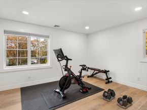 7 Barrington Place, Melville NY 11747