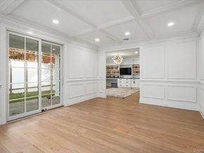 7 Barrington Place, Melville NY 11747