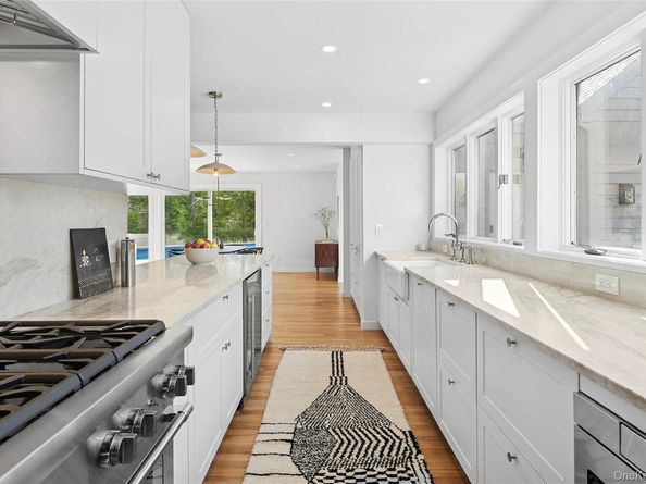 34 Floyd Street, East Hampton NY 11937