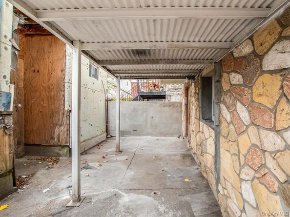 1012 E 225th Street, Bronx NY 10466