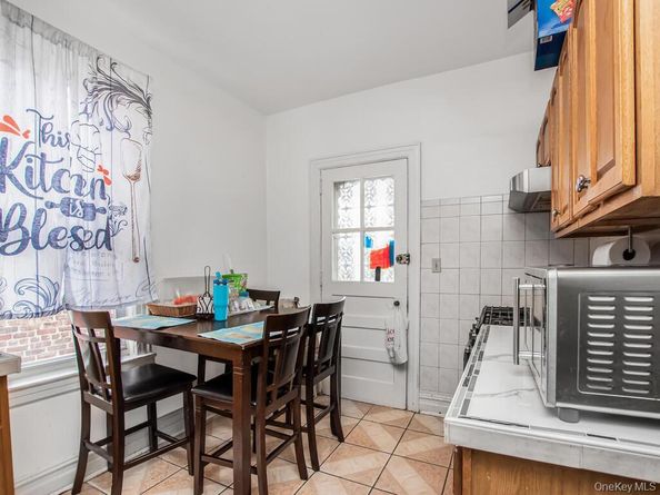 1012 E 225th Street, Bronx NY 10466