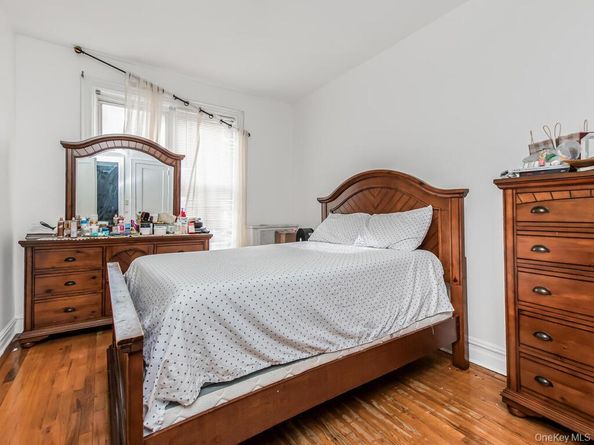 1012 E 225th Street, Bronx NY 10466