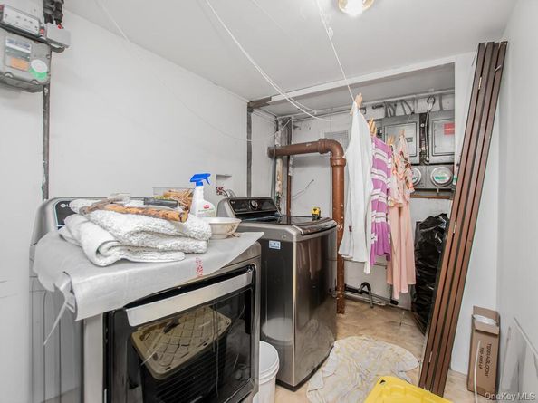 1012 E 225th Street, Bronx NY 10466