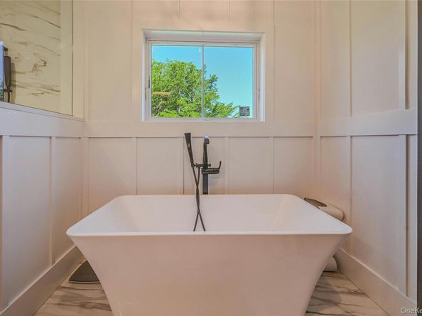 1665 Glenn Road, Southold NY 11971