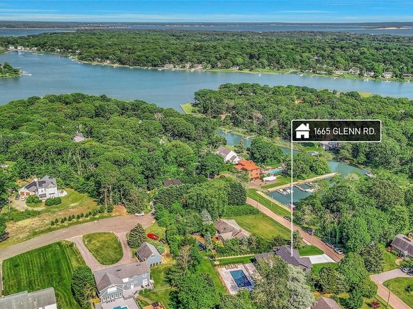 1665 Glenn Road, Southold NY 11971