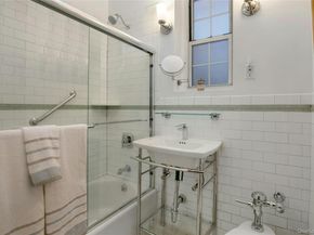 25 Parkview Avenue 1H, Bronxville NY 10708