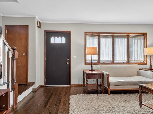 58 Virginia Avenue, Plainview NY 11803