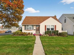 58 Virginia Avenue, Plainview NY 11803