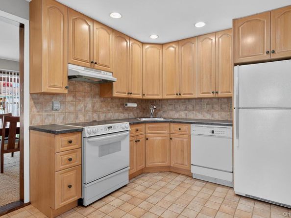 58 Virginia Avenue, Plainview NY 11803