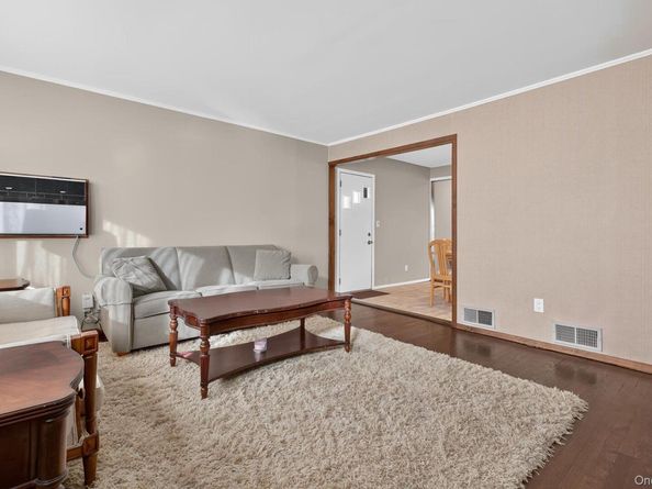 58 Virginia Avenue, Plainview NY 11803