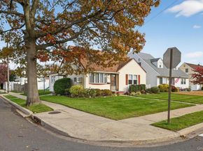 58 Virginia Avenue, Plainview NY 11803