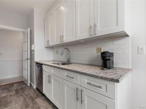 11 Alden Road 6L, Larchmont NY 10538