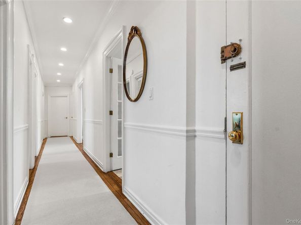 11 Alden Road 6L, Larchmont NY 10538