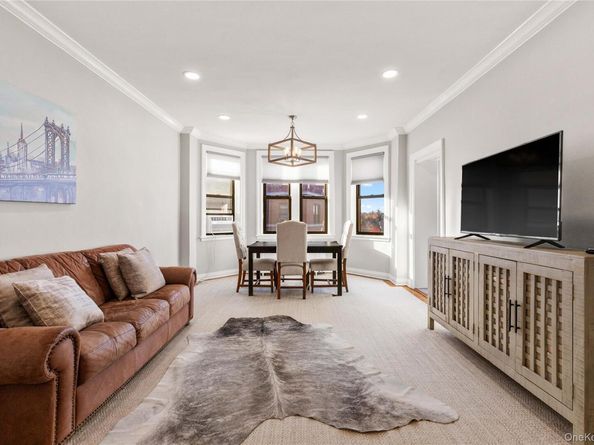 11 Alden Road 6L, Larchmont NY 10538