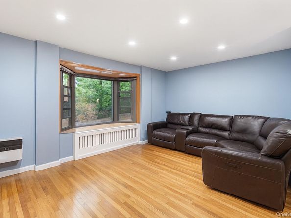 81-24 156th Avenue 240CU, Howard Beach NY 11414