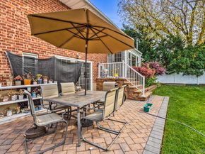 15 Vista Road, Plainview NY 11803