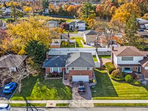 15 Vista Road, Plainview NY 11803