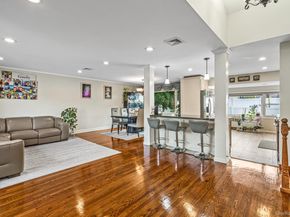 15 Vista Road, Plainview NY 11803