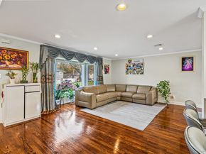 15 Vista Road, Plainview NY 11803